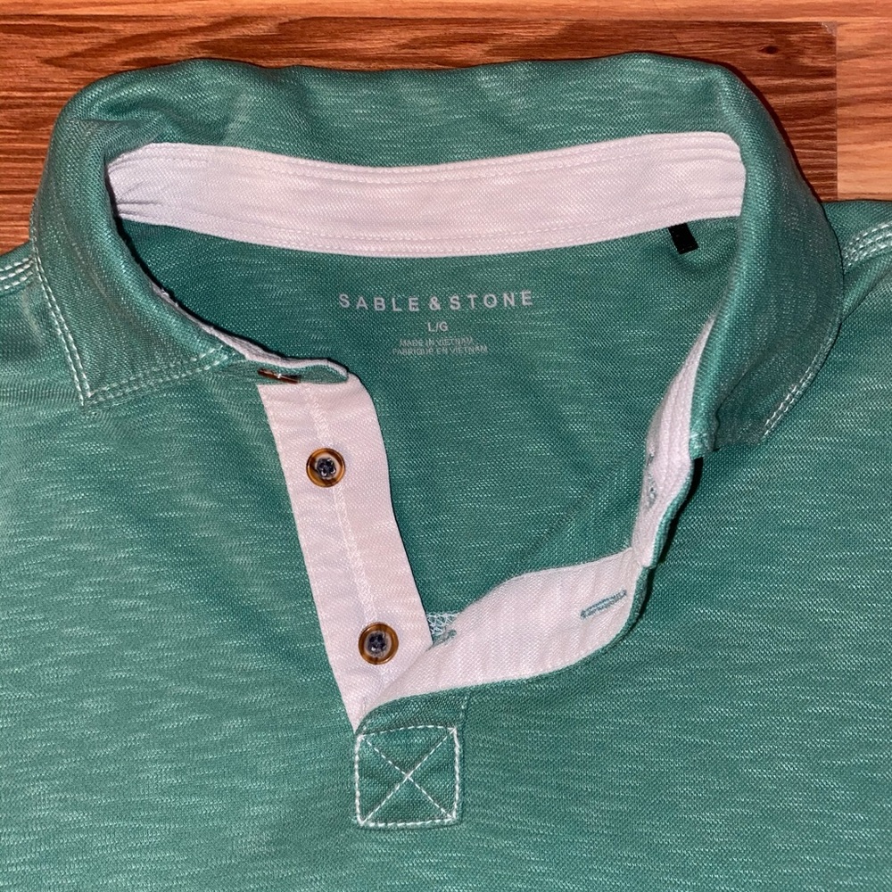 Sable & Stone polo tee shirt
